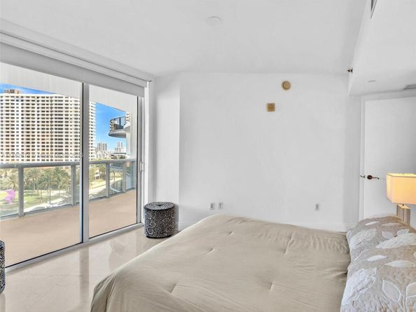 17201 Collins Ave 704, Sunny Isles Beach FL 33160