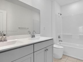 619 NE 5th St, Florida City FL 33034