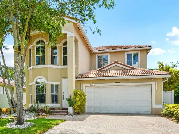 1745 NW 77th Ave, Pembroke Pines FL 33024