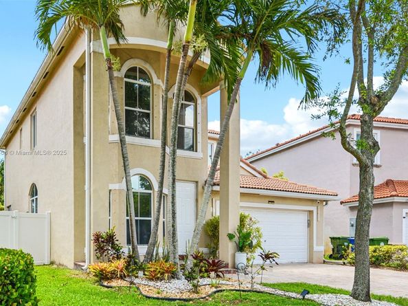 1745 NW 77th Ave, Pembroke Pines FL 33024