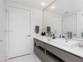 460 NE 28th St 808, Miami FL 33137