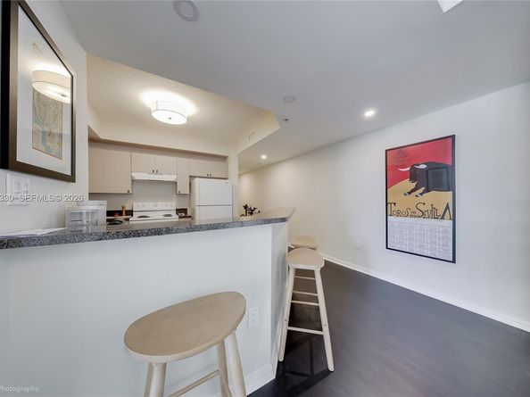 115 SW 11th St 505, Miami FL 33130