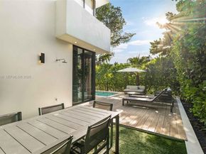 121 2nd Dilido Ter. Share A, Miami Beach FL 33139