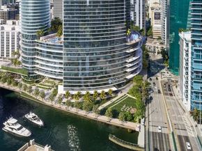 99 SE 5TH 7102, Miami FL 33131