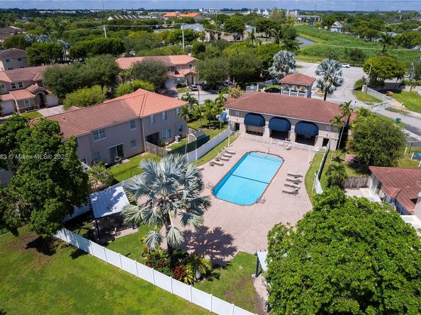 13761 SW 274th Ter, Homestead FL 33032