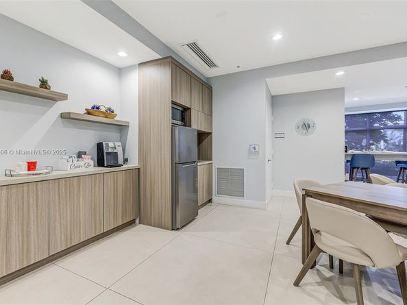 704 N Ocean Blvd 1001, Pompano Beach FL 33062