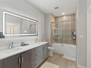 2001 Biscayne Blvd 2201, Miami FL 33137