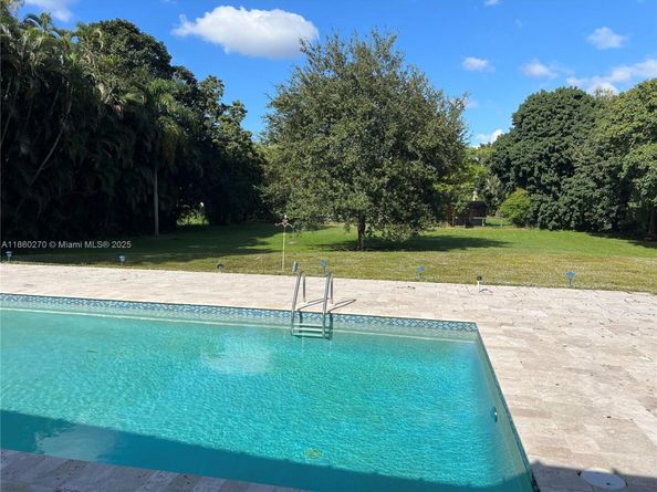 11501 SW 3rd St, Plantation FL 33325