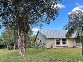 11501 SW 3rd St, Plantation FL 33325