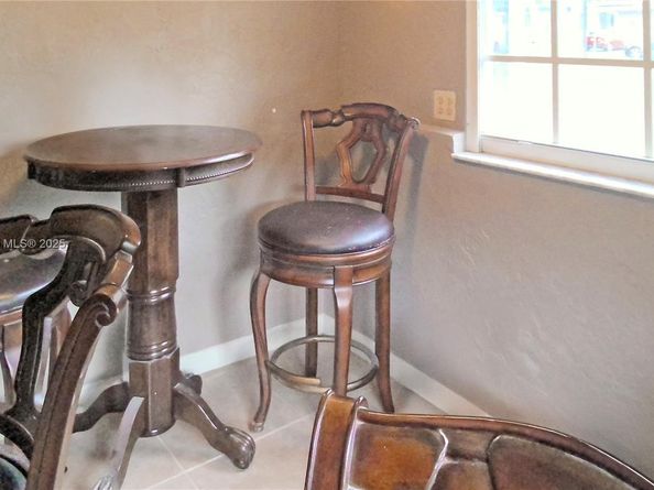 841 NE 139th St, North Miami FL 33161