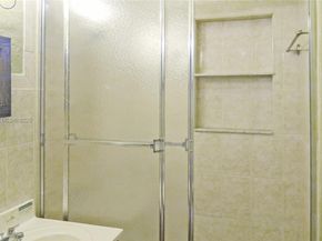 841 NE 139th St, North Miami FL 33161