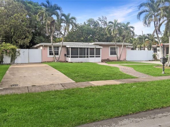 841 NE 139th St, North Miami FL 33161