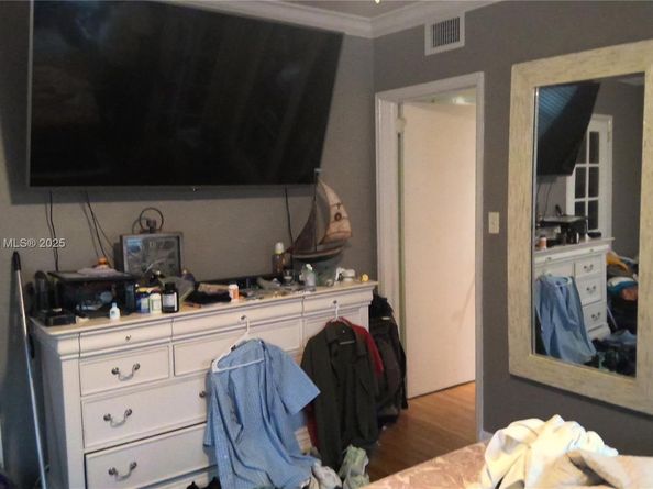 841 NE 139th St, North Miami FL 33161