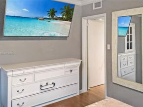 841 NE 139th St, North Miami FL 33161