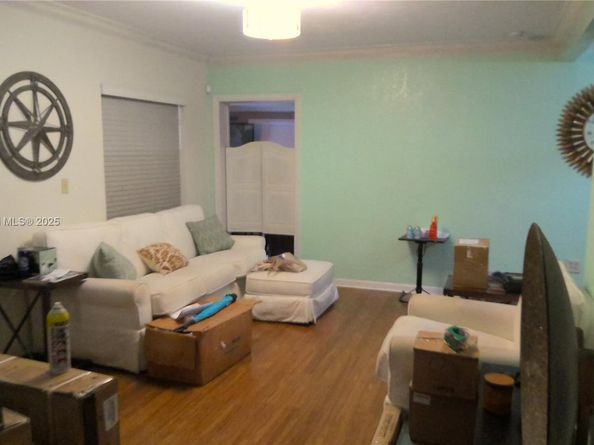 841 NE 139th St, North Miami FL 33161