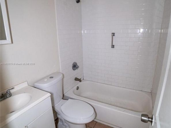 2501 NW 22nd Ave, Miami FL 33142