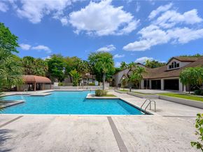 14006 SW 90th Ter 14006, Miami FL 33186