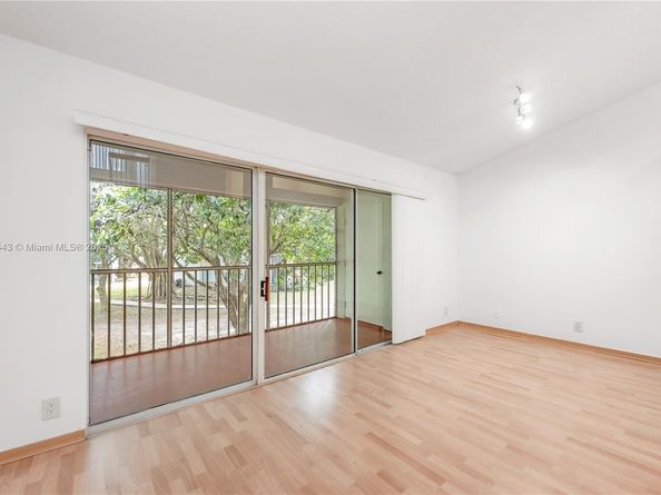 14006 SW 90th Ter 14006, Miami FL 33186