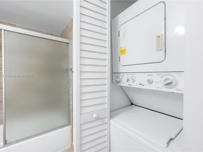 14006 SW 90th Ter 14006, Miami FL 33186