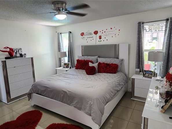 9829 SW 221st St, Cutler Bay FL 33190