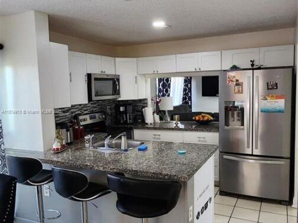 9829 SW 221st St, Cutler Bay FL 33190