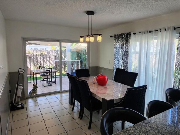 9829 SW 221st St, Cutler Bay FL 33190