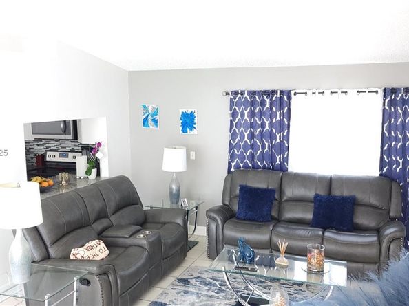 9829 SW 221st St, Cutler Bay FL 33190