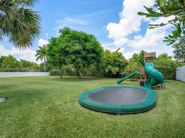 331 SW 124th Ave, Miami FL 33184