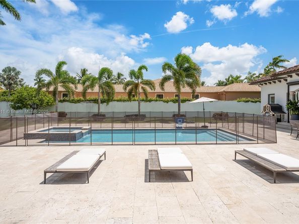 331 SW 124th Ave, Miami FL 33184