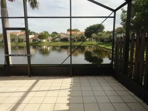 317 NW 109th Ave, Pembroke Pines FL 33026