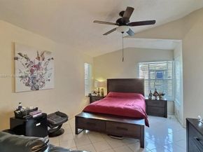 317 NW 109th Ave, Pembroke Pines FL 33026