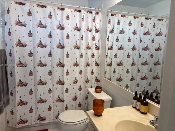 317 NW 109th Ave, Pembroke Pines FL 33026
