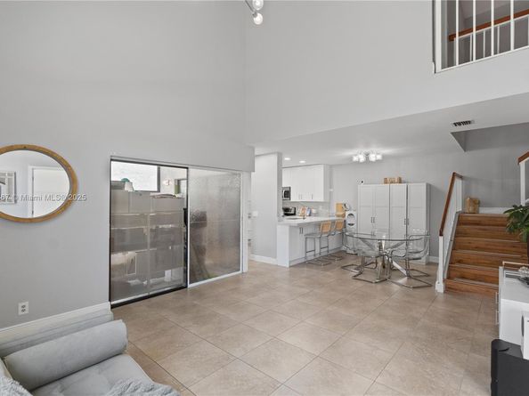 21200 Harbor Way 11811, Aventura FL 33180