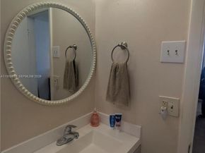 5300 Washington St T324, Hollywood FL 33021