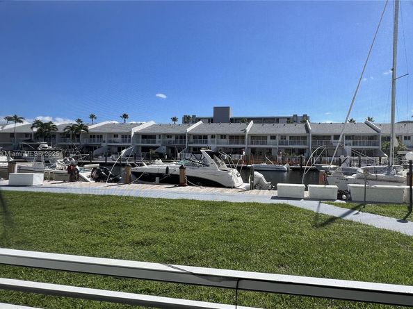 3550 NE 169th St 107 + 40ft Dock, North Miami Beach FL 33160