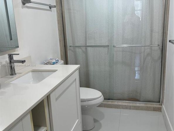 3550 NE 169th St 107 + 40ft Dock, North Miami Beach FL 33160