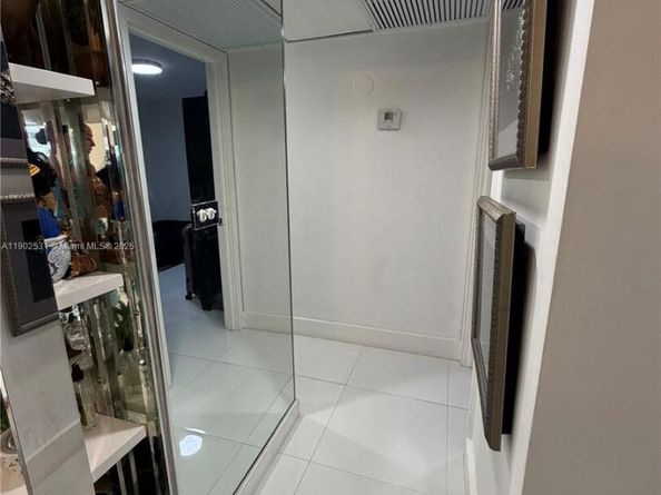 3550 NE 169th St 107 + 40ft Dock, North Miami Beach FL 33160