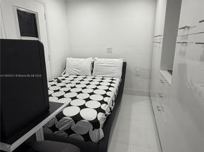 3550 NE 169th St 107 + 40ft Dock, North Miami Beach FL 33160