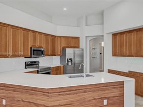 2553 Jardin Mnr, Weston FL 33327