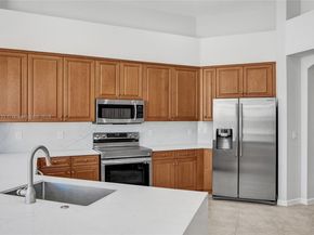 2553 Jardin Mnr, Weston FL 33327