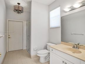 2553 Jardin Mnr, Weston FL 33327