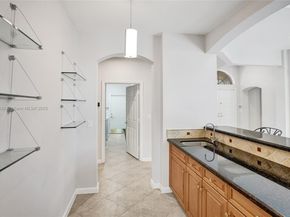 2553 Jardin Mnr, Weston FL 33327