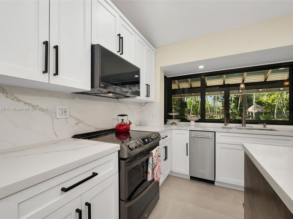 8375 SW 78th St, Miami FL 33143