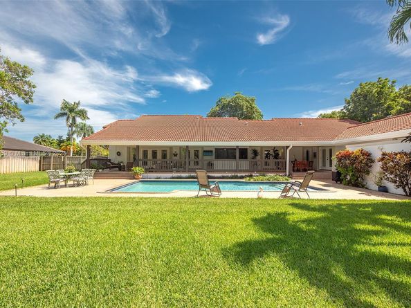 8375 SW 78th St, Miami FL 33143
