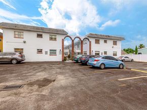 2826 Van Buren St 8, Hollywood FL 33020