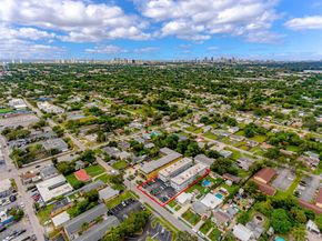 2826 Van Buren St 8, Hollywood FL 33020