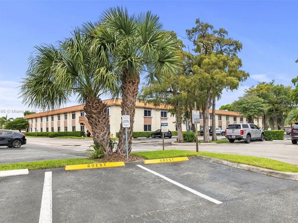 9 NE 19th Ct 219C, Wilton Manors FL 33305