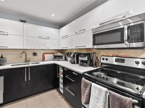 9 NE 19th Ct 219C, Wilton Manors FL 33305