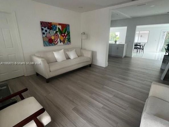 907 Monterey St, Coral Gables FL 33134
