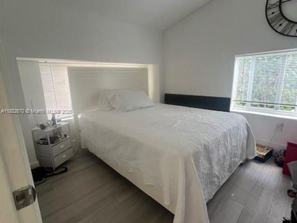 907 Monterey St, Coral Gables FL 33134